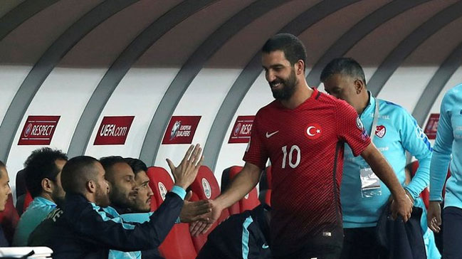 Arda Turan'dan tepki çeken hareket! 
