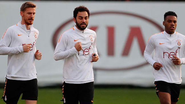 Galatasaray'da 3 futbolcu takımdan ayrı çalıştı