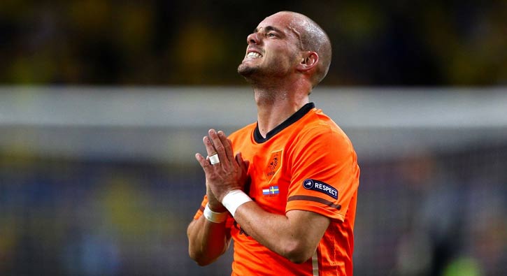 Hollandalılar Sneijder'in futbolu bırakmasını istedi