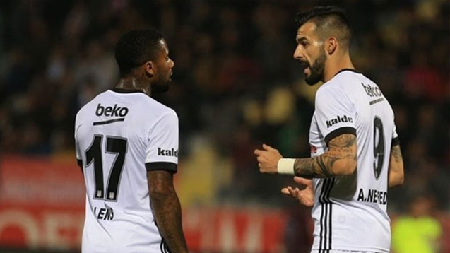 Beşiktaş'ta Negredo topun ağzında