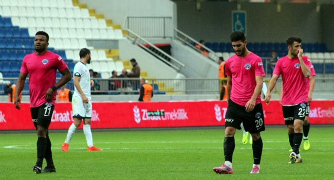 Paşa'ya kupa morali!