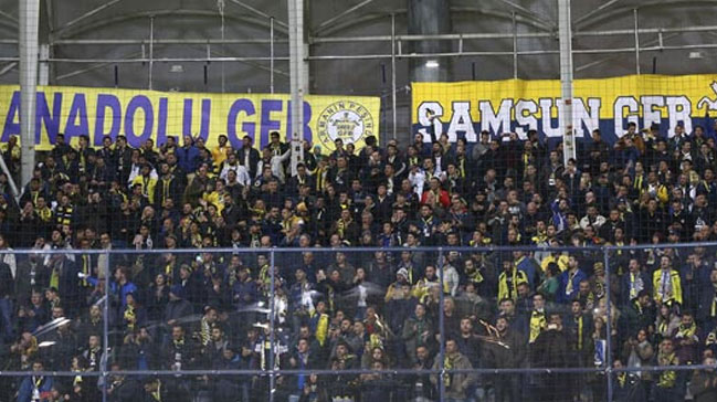 Fenerbahçeli taraftarlar isyan etti!