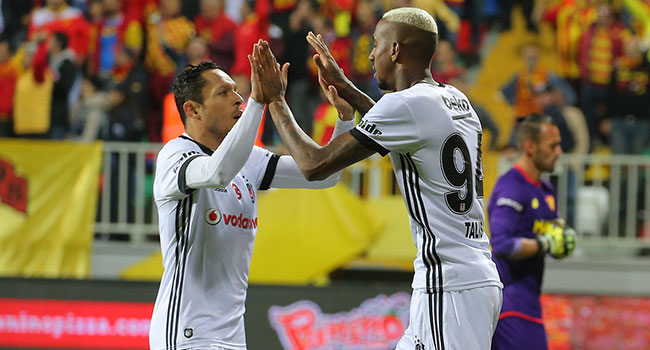 Beşiktaş, Göztepe'yi rahat geçti!