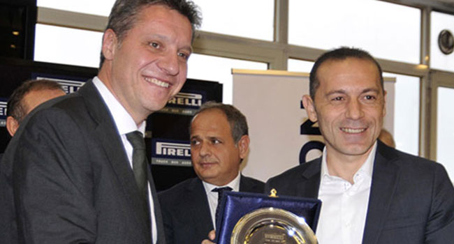 Cüneyt Çakır'a yılın hakemi ödülü