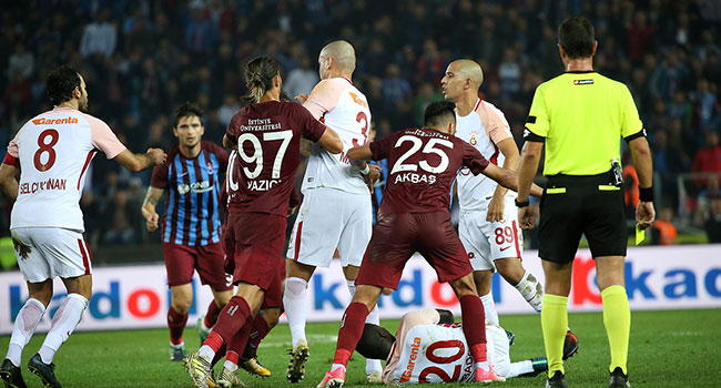 Galatasaray'dan flaş Feghouli hamlesi!