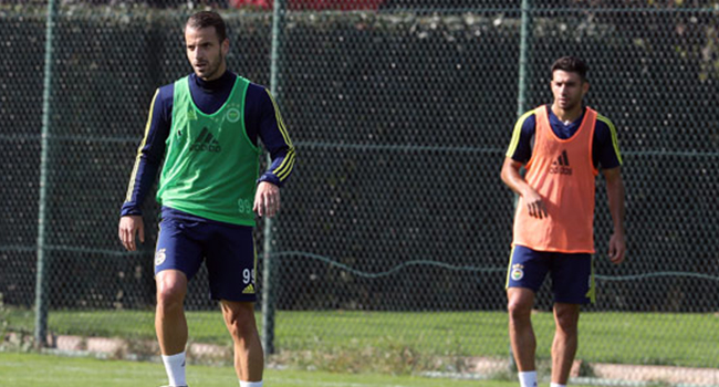 Fenerbahçe'de 5 isimle yollar devre arasında ayrılıyor