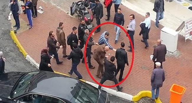 Osman Tanburacı sokak ortasında saldırıya uğradı
