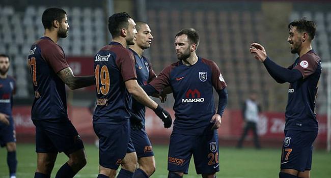 Başakşehir, deplasmanda Kahramanmaraşspor'u 3-1 mağlup etti
