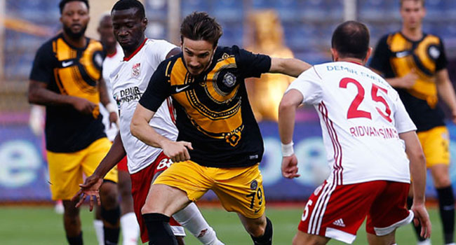 Ndinga: Galatasaray beni 3-4 sene transfer etmeye çalıştı