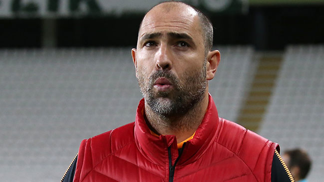 Galatasaray taraftarlarından 'Igor Tudor istifa' tezahüratı