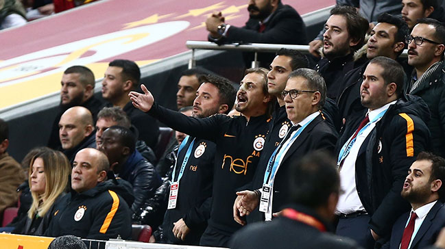 Ayhan Akman'dan Muslera'ya küfür iddiası!