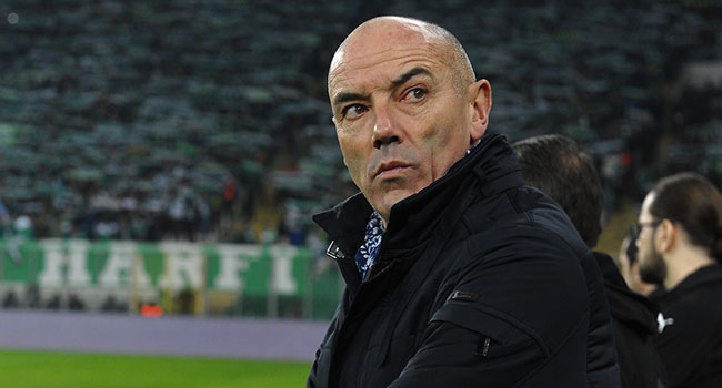 Le Guen, Bursaspor'daki sözleşmesi bitene kadar Türkiye'de başka bir takım çalıştıramayacak