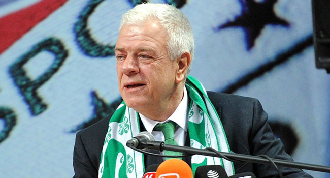 Bursaspor Başkanı Ali Ay, Le Guen'in Galatasaray'a gideceği yönündeki haberleri yalanladı