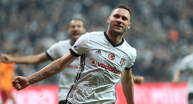 Tottenham'ın Tosic ısrarı sürüyor!