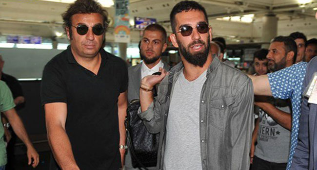 Ahmet Bulut, Arda Turan'ın Beşiktaş'a transfer olacağı yönündeki haberleri yalanladı