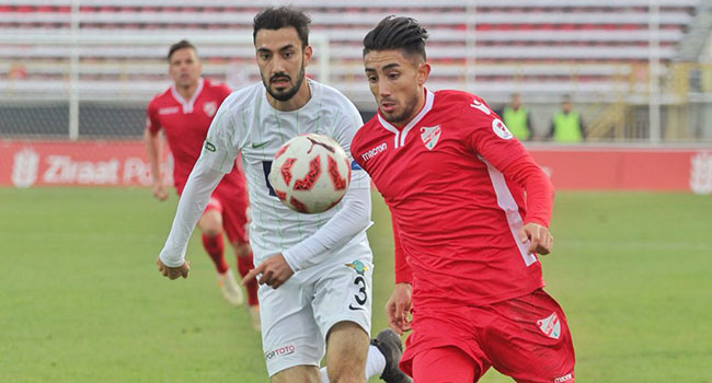 Boluspor, Akhisarspor'u 2-1 yendi ve avantajı kaptı