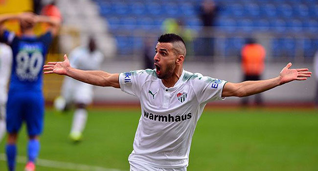 Galatasaray, Aziz Behich için Bursaspor'a 2.5 milyon euro önerecek