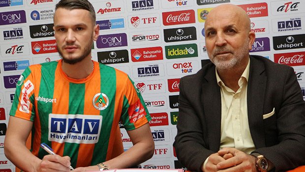 Alanyaspor Barış Başdaş'ı transfer etti