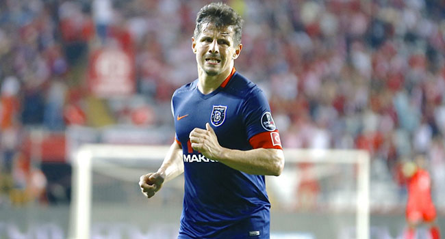 Emre Belözoğlu Fenerbahçe iddialarına yanıt verdi: Futbolcu olarak dönmem