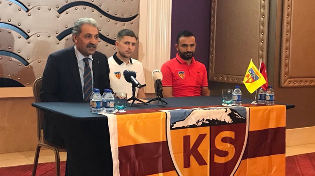 Artem Kravets imzayı attı
