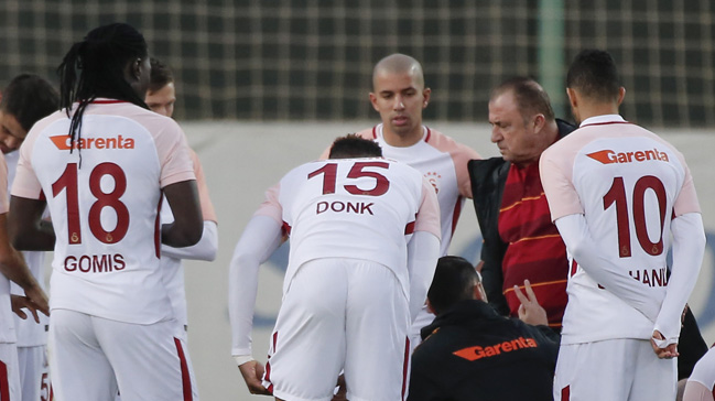 Terim'i çileden çıkardı, oyundan alındı