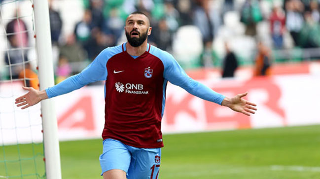 Burak Yılmaz’dan transfer haberlerine tepki