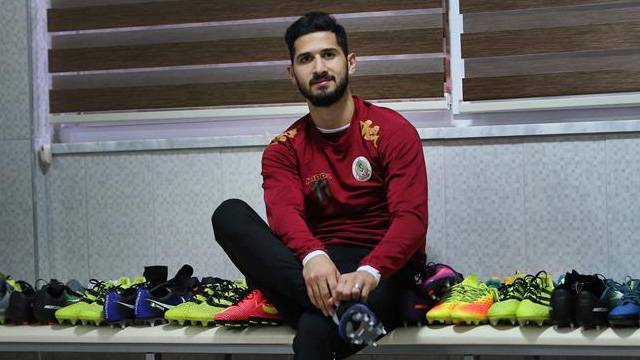 Emre Akbaba Başakşehir'le anlaşmaya vardı