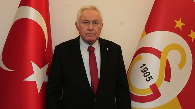 Yeni yönetimde ilk istifa