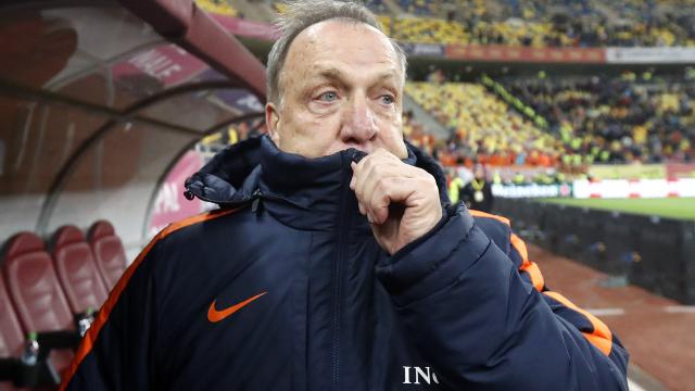 Advocaat isyan etti! 'Menajer oyunları var, transfer edilen oyuncuyu tanımıyorum'