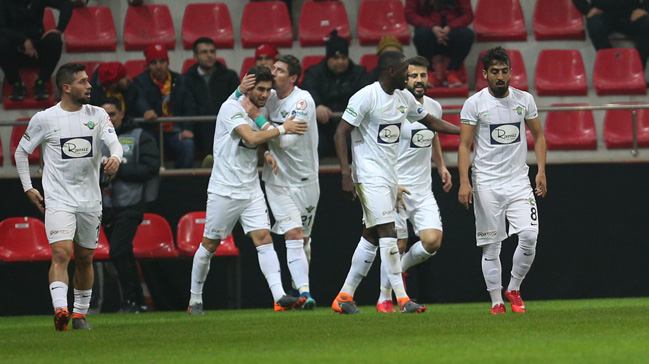Akhisarspor kupada yarı finalde
