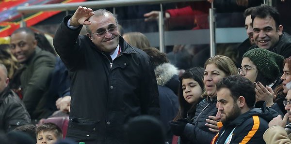 Abdurrahim Albayrak kulübe aktardığı 25 milyon lirayı kasasına koydu