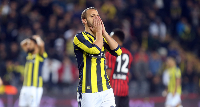Fenerbahçe'de sarı kart alarmı verildi