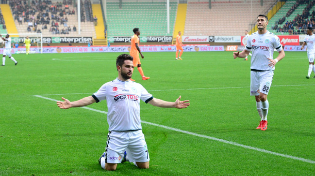 Konyaspor deplasmanda ilk kez güldü