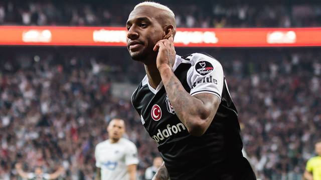 Beşiktaş'tan Benfica'ya bir Talisca teklifi daha