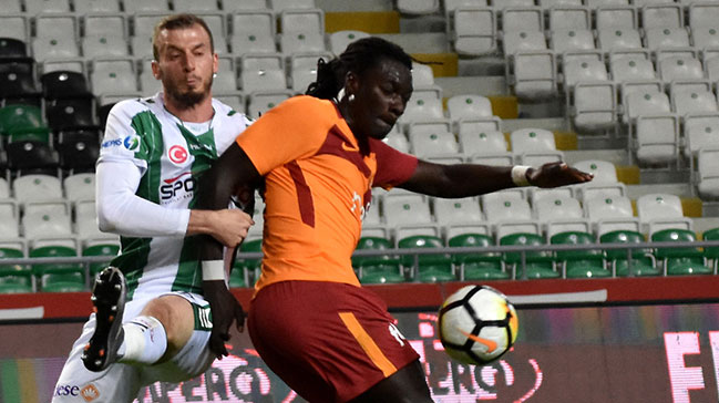 Herkes idmanda Bafetimbi Gomis yok!