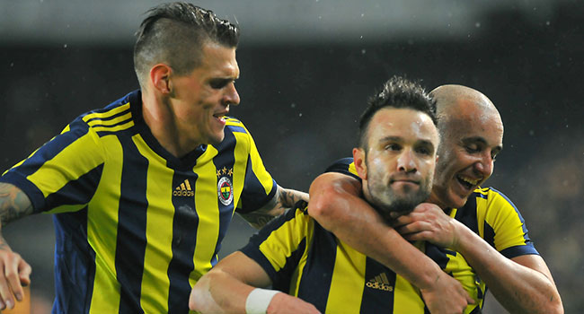 Valbuena ve Skrtel derbide yedek!