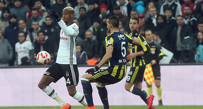 4 gol, 3 kırmızı kart 10 dakika uzatılan derbide avantaj Fenerbahçe'de