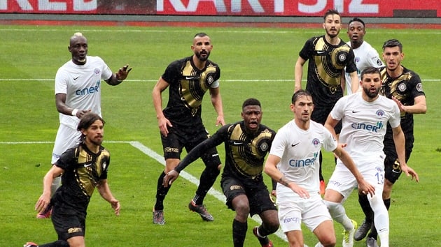 Zorlu maçta galip yok