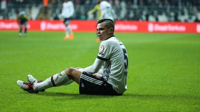 Beşiktaş'ta deprem! Pepe 1 ay sahalardan uzak kalacak