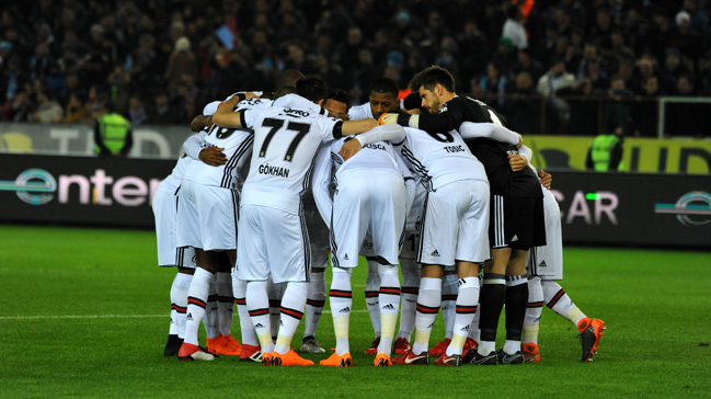 Beşiktaş Trabzonspor engelini Babel'in golleriyle geçti