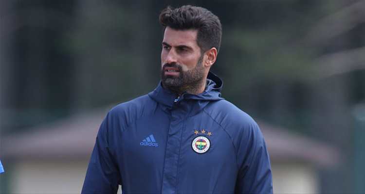 Aykut Kocaman, Volkan Demirel'i sildi!