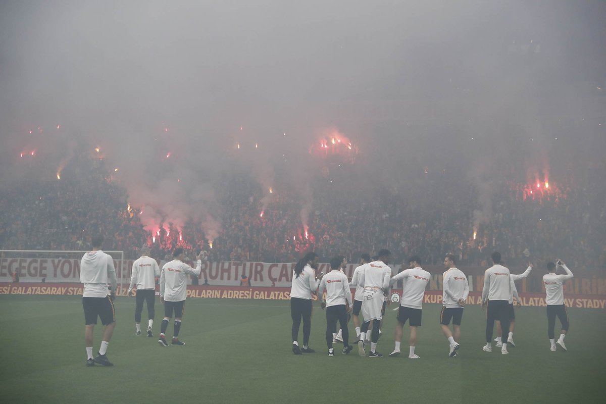 Galatasaraylı futbolculara hatrı sayılır derbi primi