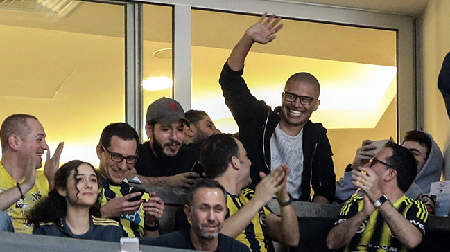 Alex de Souza'ya sevgi seli
