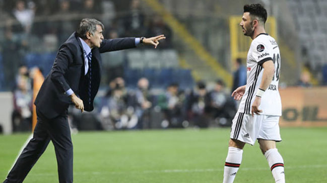Şenol Güneş futbolculara sinirlendi!