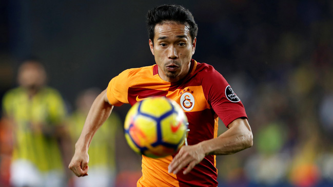 Galatasaray Nagatomo'nun tapusunu alıyor