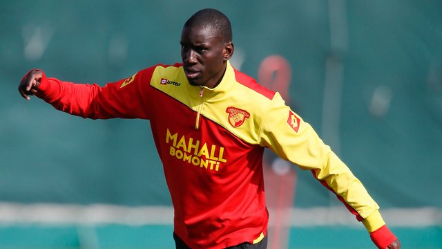 Demba Ba 2 yıl daha Göztepe'de