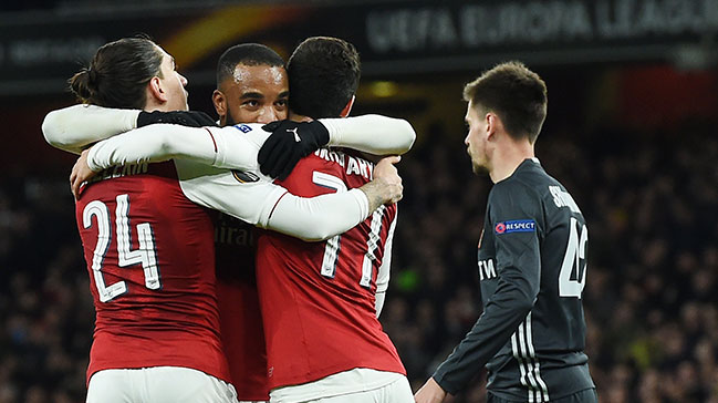Arsenal tur kapısını araladı!