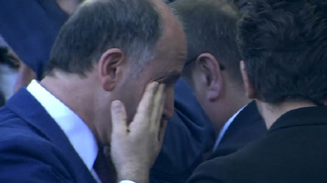 Muharrem Usta gözyaşlarını tutamadı