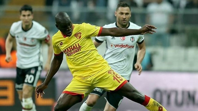 Demba Ba'dan Erman Toroğlu'na ağır cevap