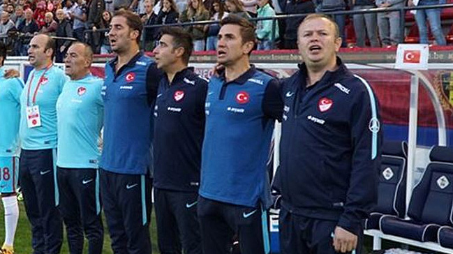 Emre Aşık sessiz sedasız istifa etti